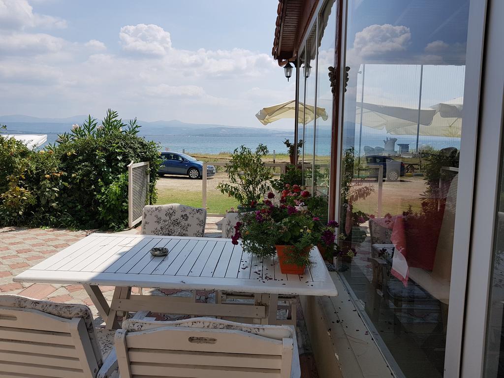 Flora Hotel Burhanli Extérieur photo