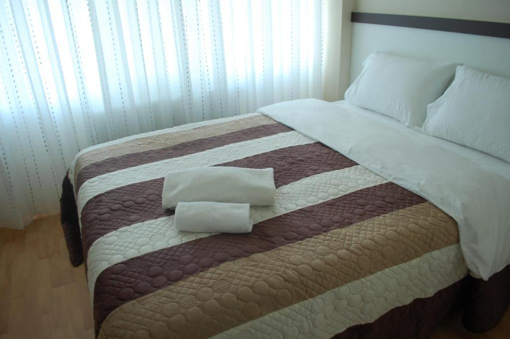 Flora Hotel Burhanli Chambre photo