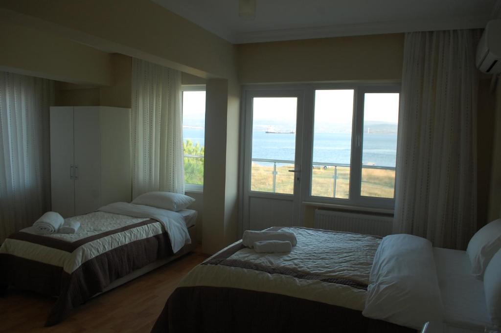Flora Hotel Burhanli Chambre photo